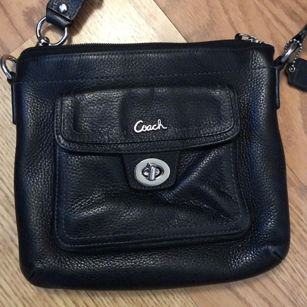Authentic Coach shoulder bag